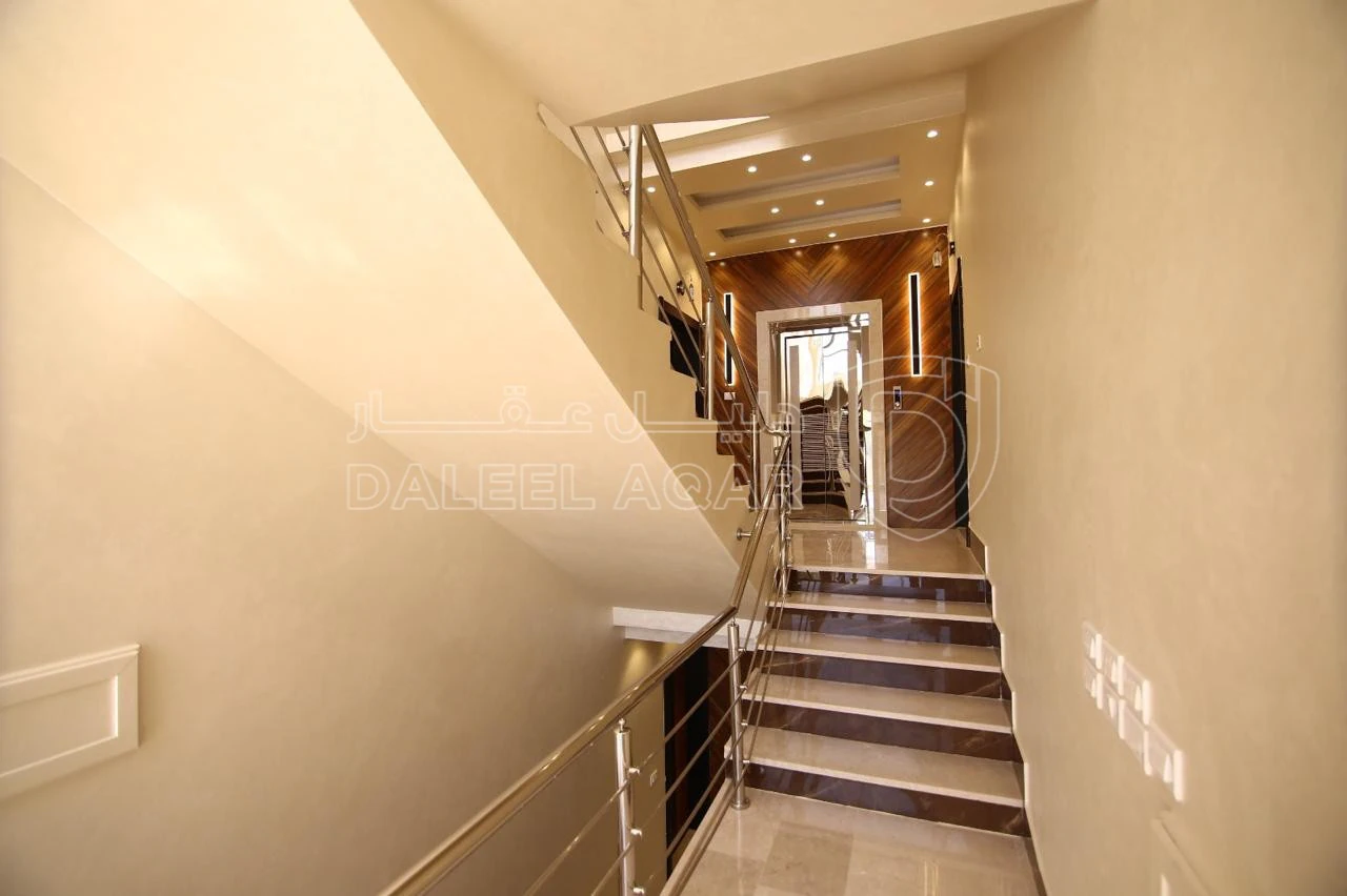 شقة في عمان - مرج الحمام - 105,000 دأ - صورة 1